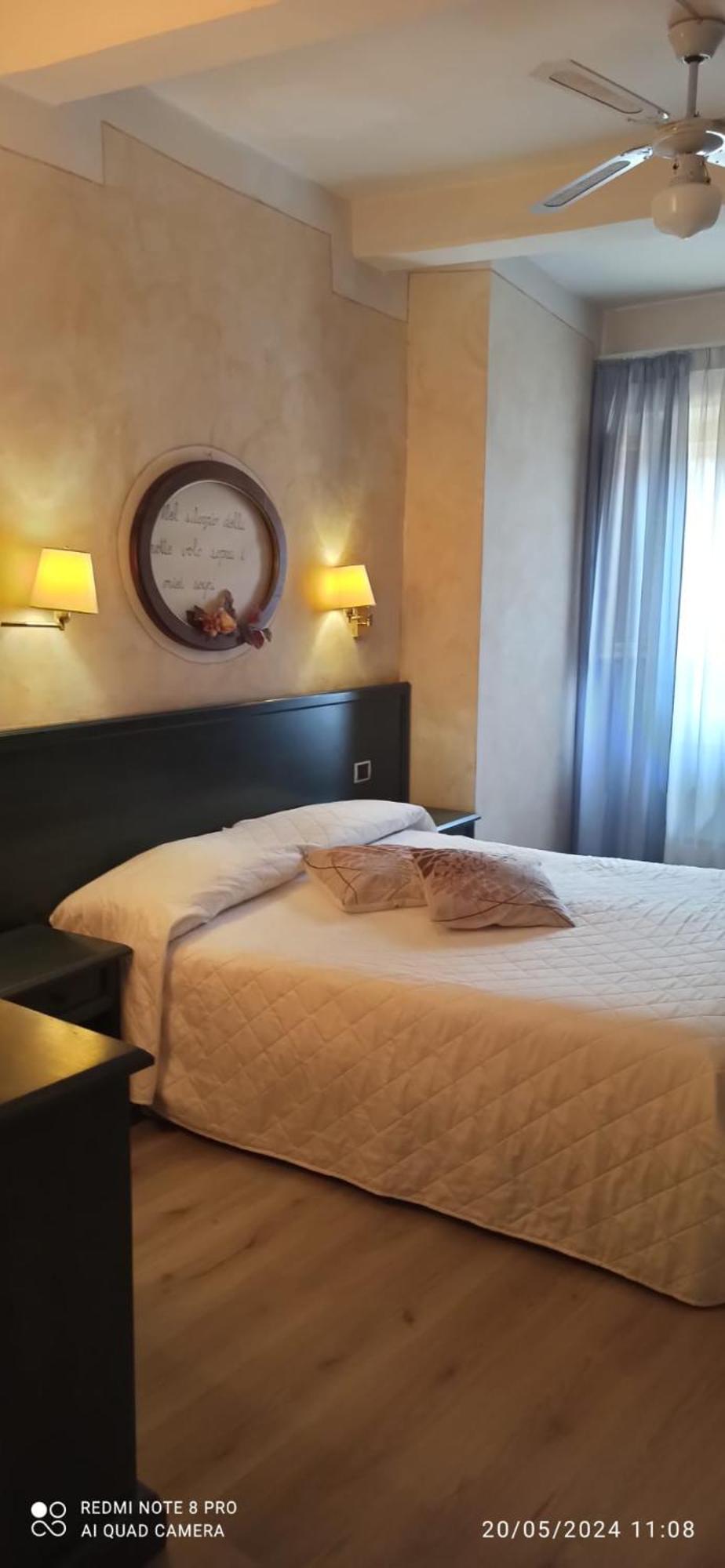 Hotel Borgo Antico Биббьена Экстерьер фото