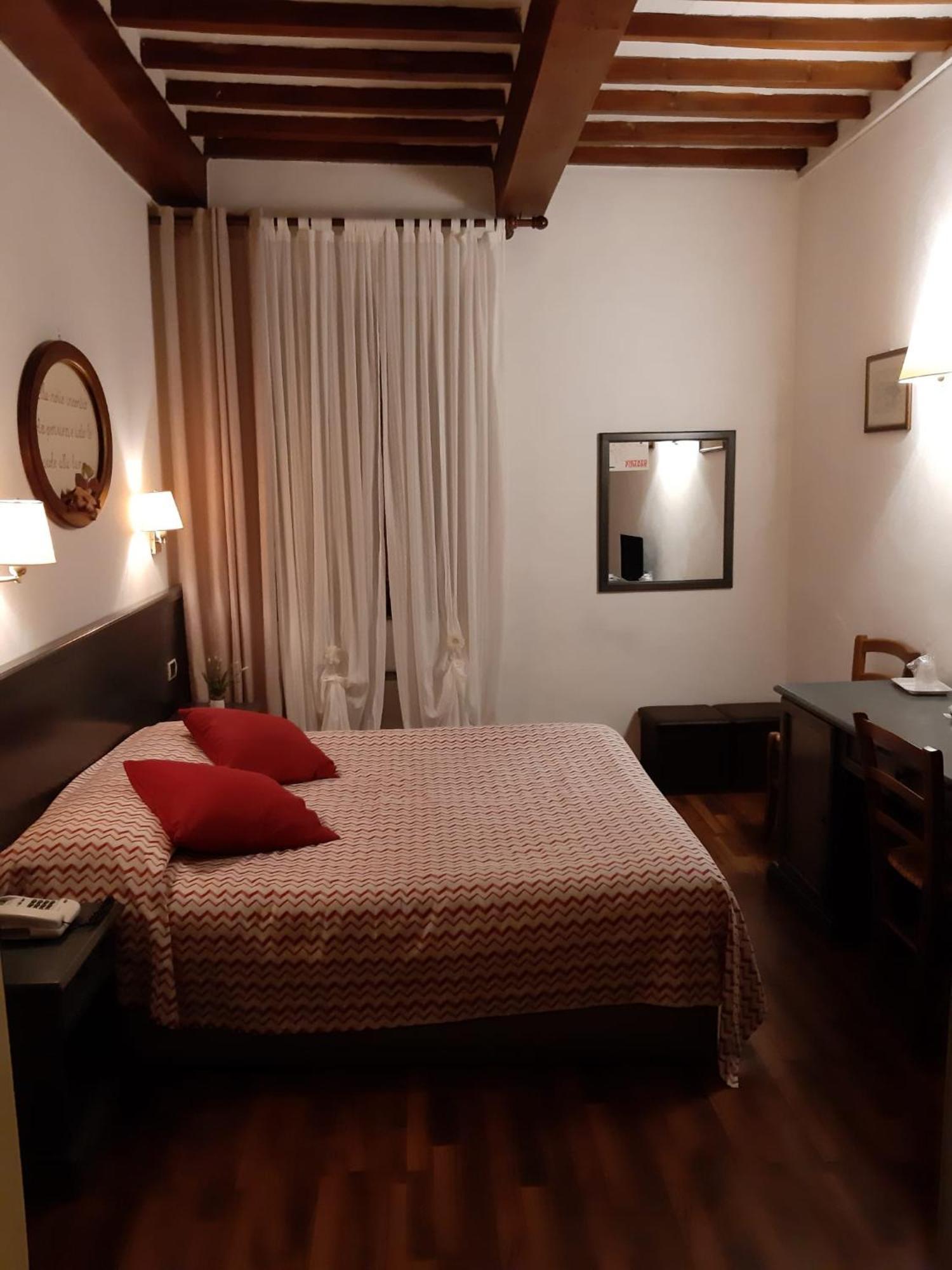 Hotel Borgo Antico Биббьена Экстерьер фото
