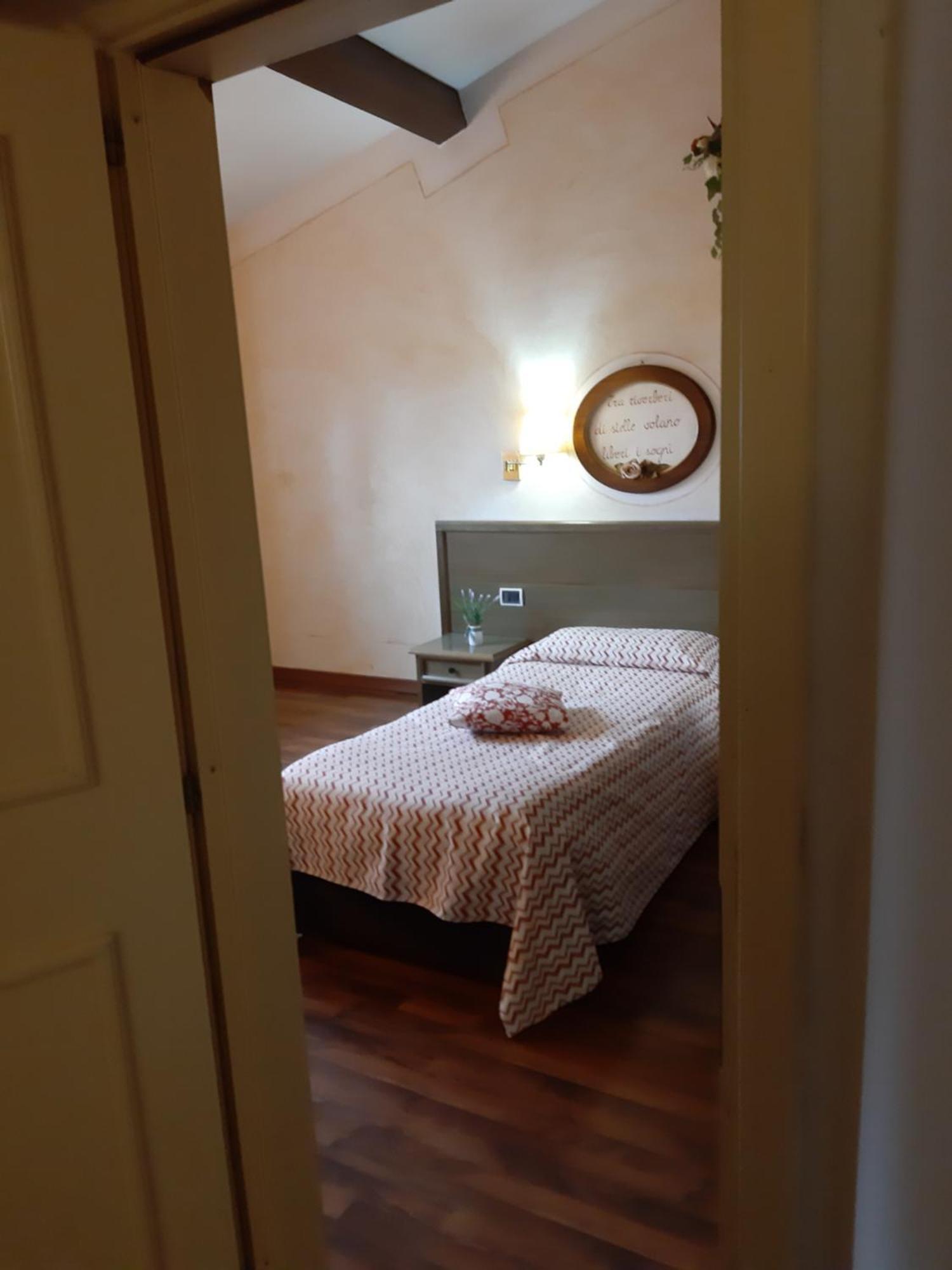 Hotel Borgo Antico Биббьена Экстерьер фото
